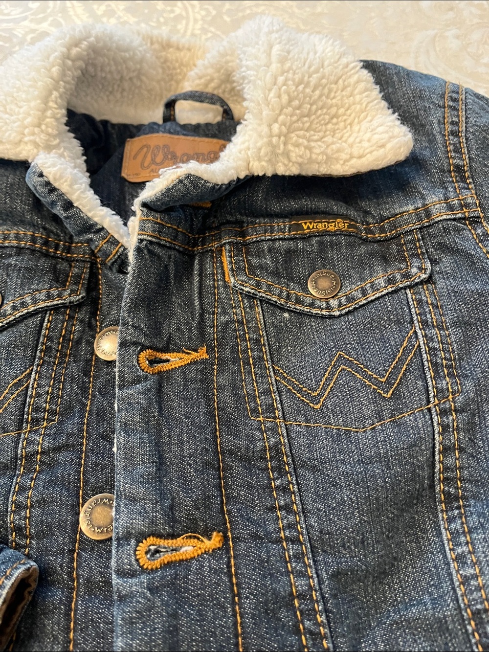 Wrangler Kids Small Denim Jacket with White Sherpa Lining/collar EUC - Picture 4 of 5